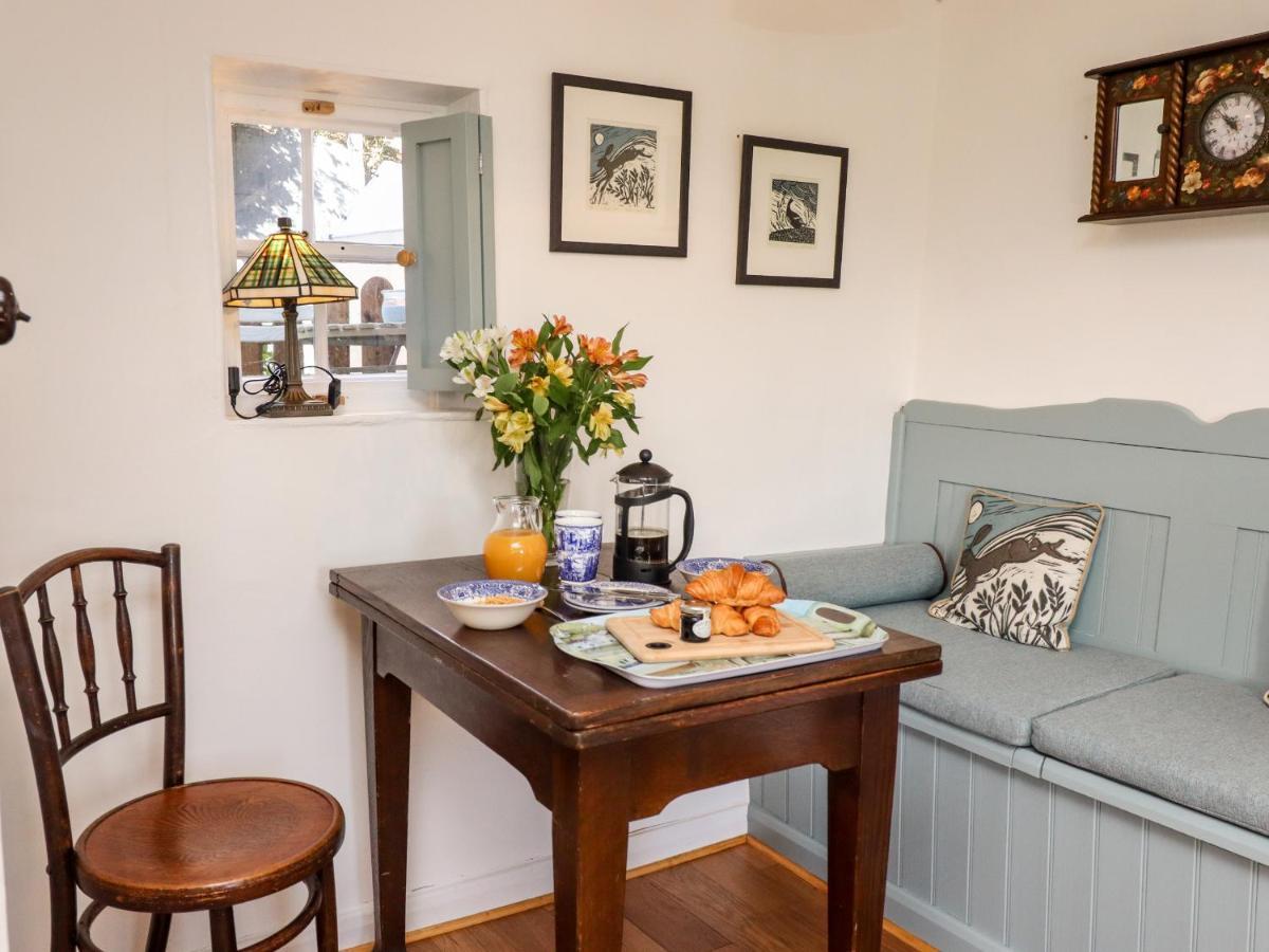 Michaelmass Cottage 惠特比 外观 照片